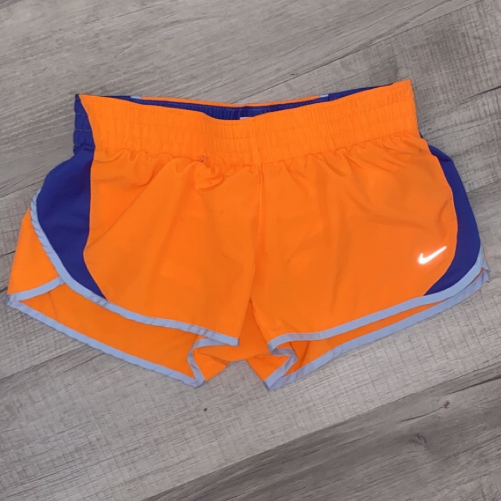 NIKE shorts 🧡